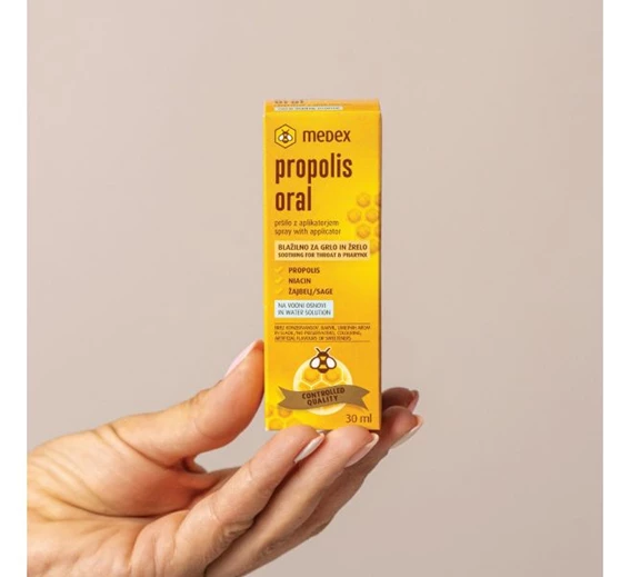  Propolis oral na vodni osnovi, pršilo z aplikatorjem Medex, 30 ml
