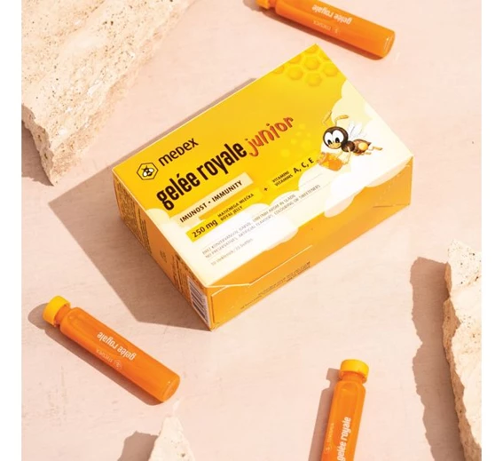Gelee royale junior raztopina Medex , 10 stekleničk po 9 mL