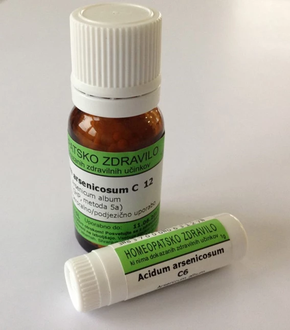 Acidum arsenicosum C30 homeopatske kroglice, 1 g